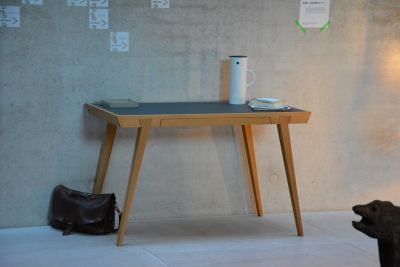 Desk Schreibtisch Jan Kurtz